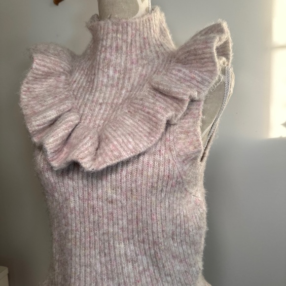 Gorgeous Zara baby pink ruffle knit top - Picture 5 of 9